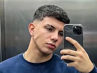 Yusufcan1922 live webcam thumbnail