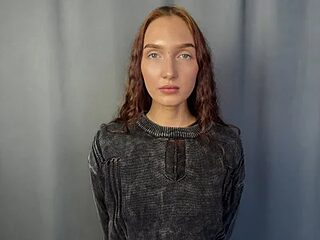 YvetteMilbrett live webcam thumbnail