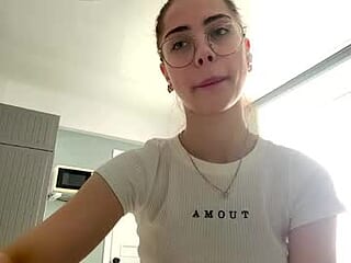 yvonnepfluger live webcam thumbnail