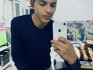 Zaki__Dz live webcam thumbnail