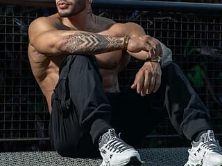 zac_levis_ live webcam thumbnail