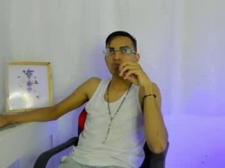 zambrano_bigdick live webcam thumbnail