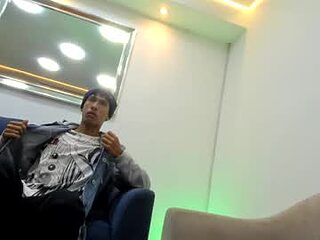 zane_belville live webcam thumbnail