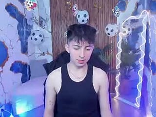 zane_tay live webcam thumbnail