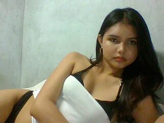 zara_noire live webcam thumbnail