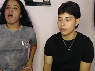 zarah_v live webcam thumbnail