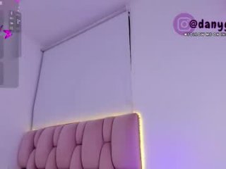 zarianaevanz live webcam thumbnail