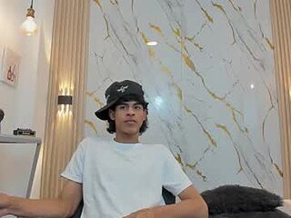 zayn_fox32 live webcam thumbnail