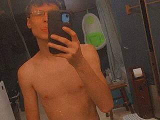 Zombieman420860 live webcam thumbnail