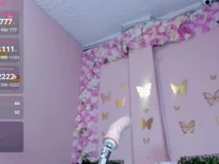 zoe_white__ live webcam thumbnail