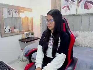 zoee_jhonson live webcam thumbnail