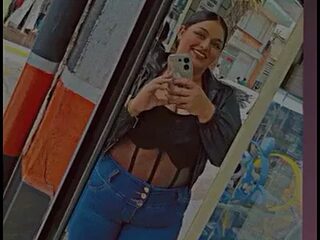 Zuleyka_69 live webcam thumbnail
