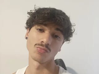 zyonboy1 live webcam thumbnail